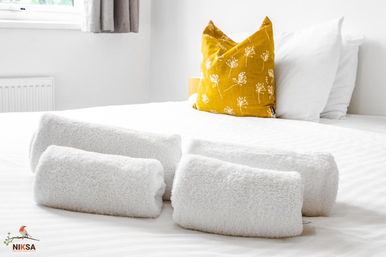 Niksa Serviced Accommodation - 3 Bedroom House Welwyn Garden City Ngoại thất bức ảnh
