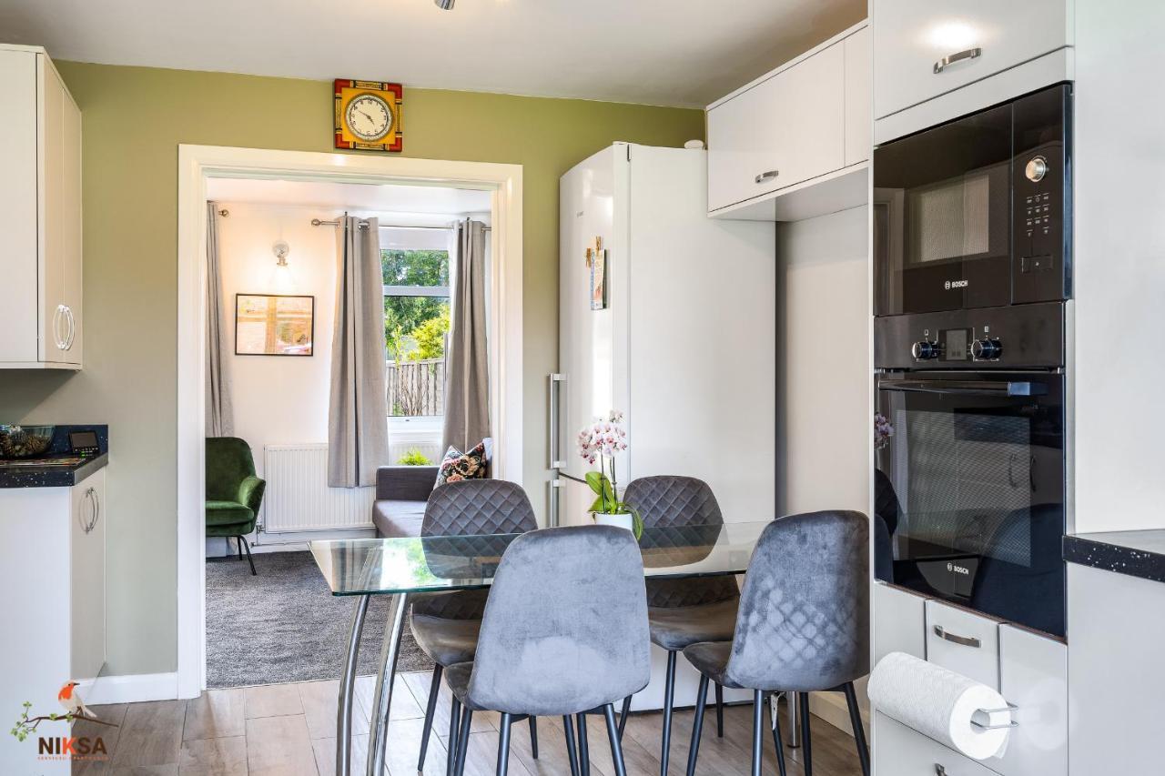 Niksa Serviced Accommodation - 3 Bedroom House Welwyn Garden City Ngoại thất bức ảnh